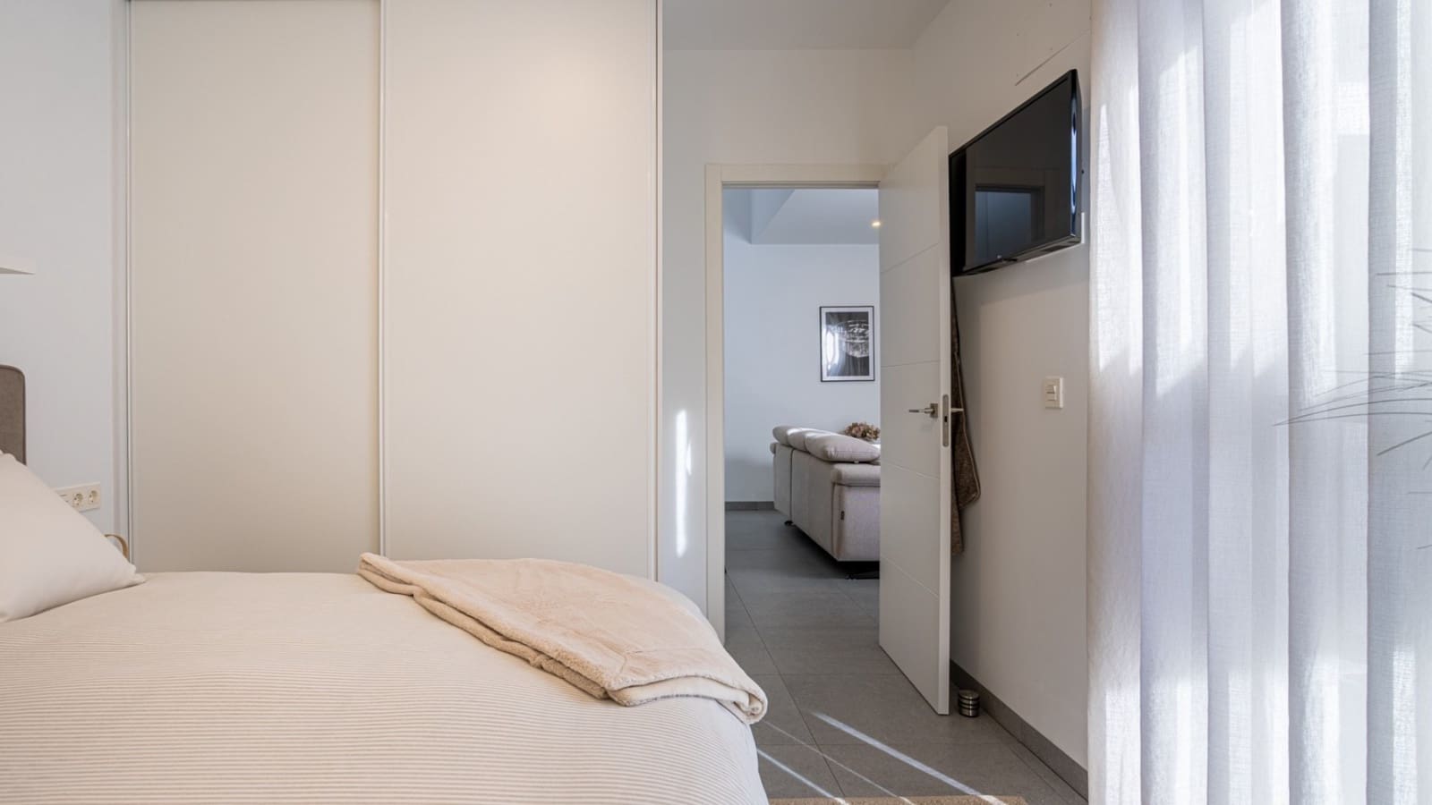 3 slaapkamer Villa te koop in Roldan met zwembad - € 342.000 (Ref: 9585053)