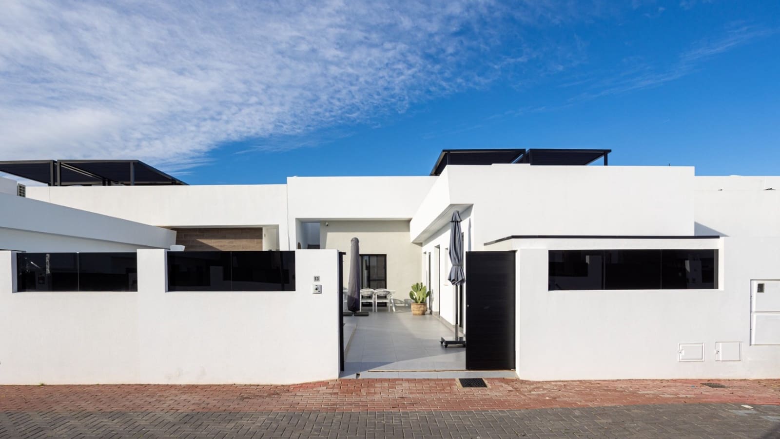 3 slaapkamer Villa te koop in Roldan met zwembad - € 342.000 (Ref: 9585053)