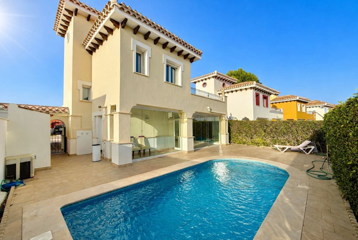 3 Zimmer Villa zu verkaufen in Torre-Pacheco mit Pool - 399.950 € (Ref: 9614117)