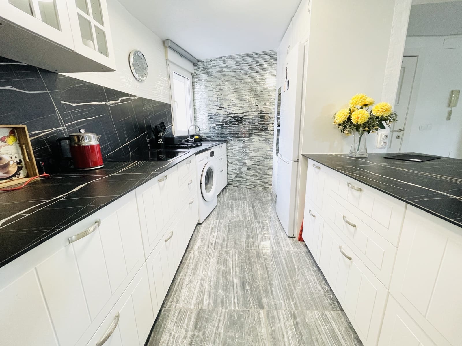 Apartamento de 2 habitaciones en Roldan en venta - 179.950 € (Ref: 9628196)