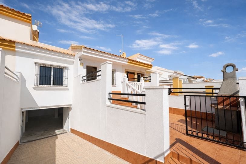 2 makuuhuone Omakotitalo myytävänä paikassa Sucina - 147 000 € (Ref: 9669254)