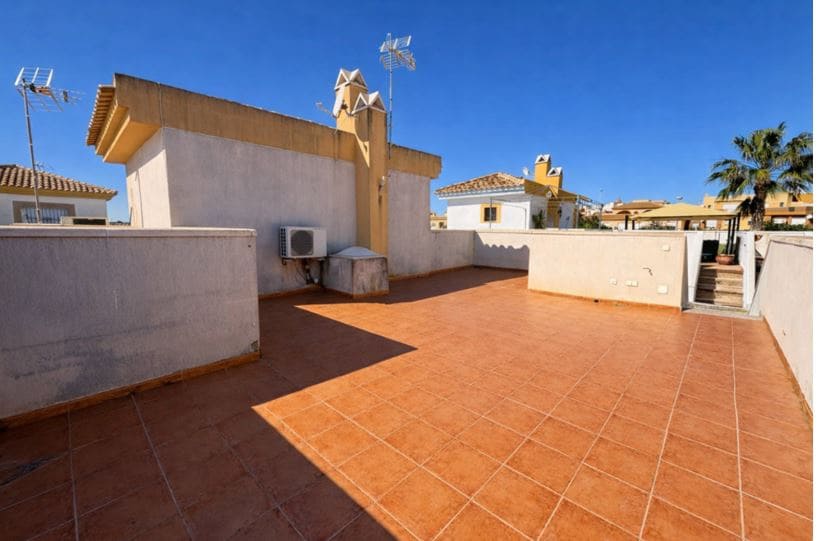 2 makuuhuone Omakotitalo myytävänä paikassa Sucina - 147 000 € (Ref: 9669254)