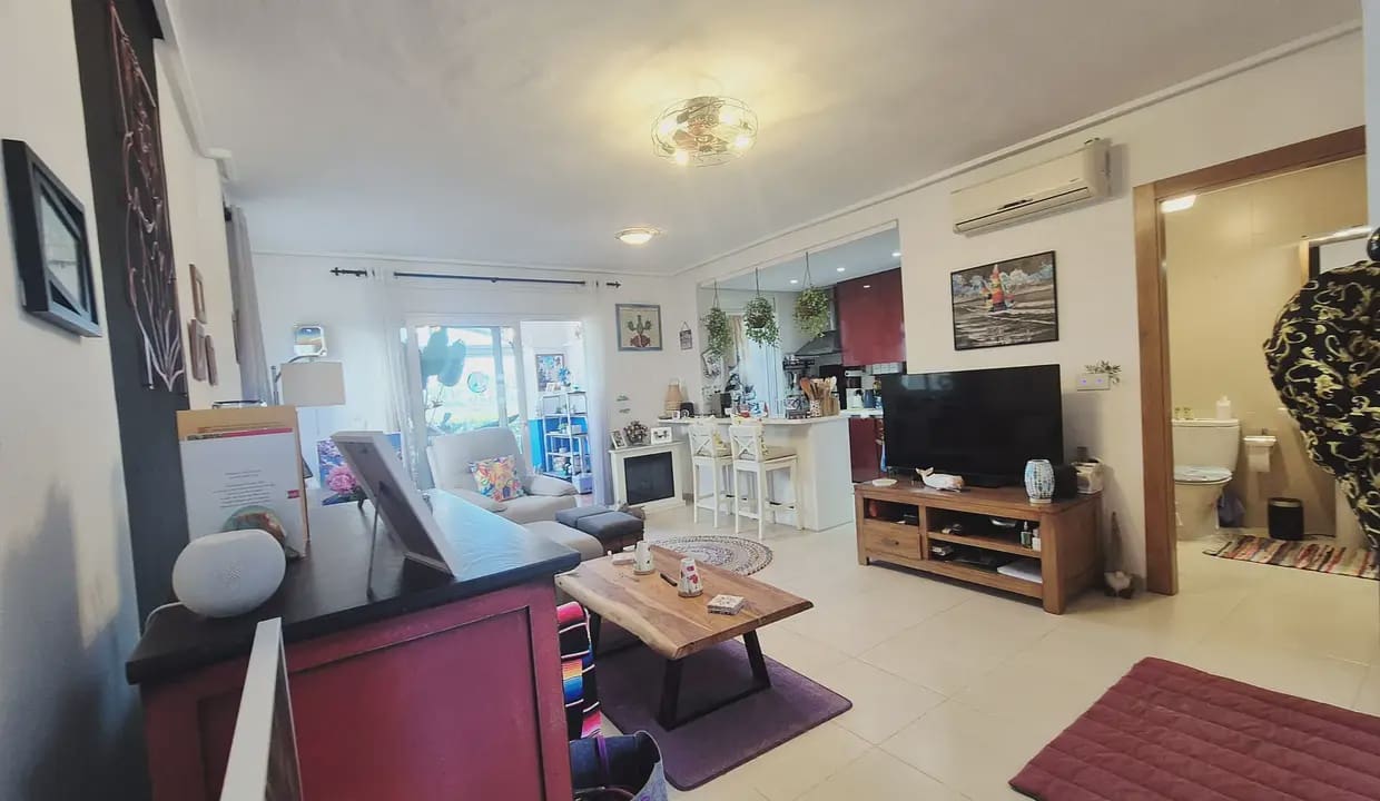 Casa de 2 habitaciones en Roldan en venta - 214.999 € (Ref: 9684378)