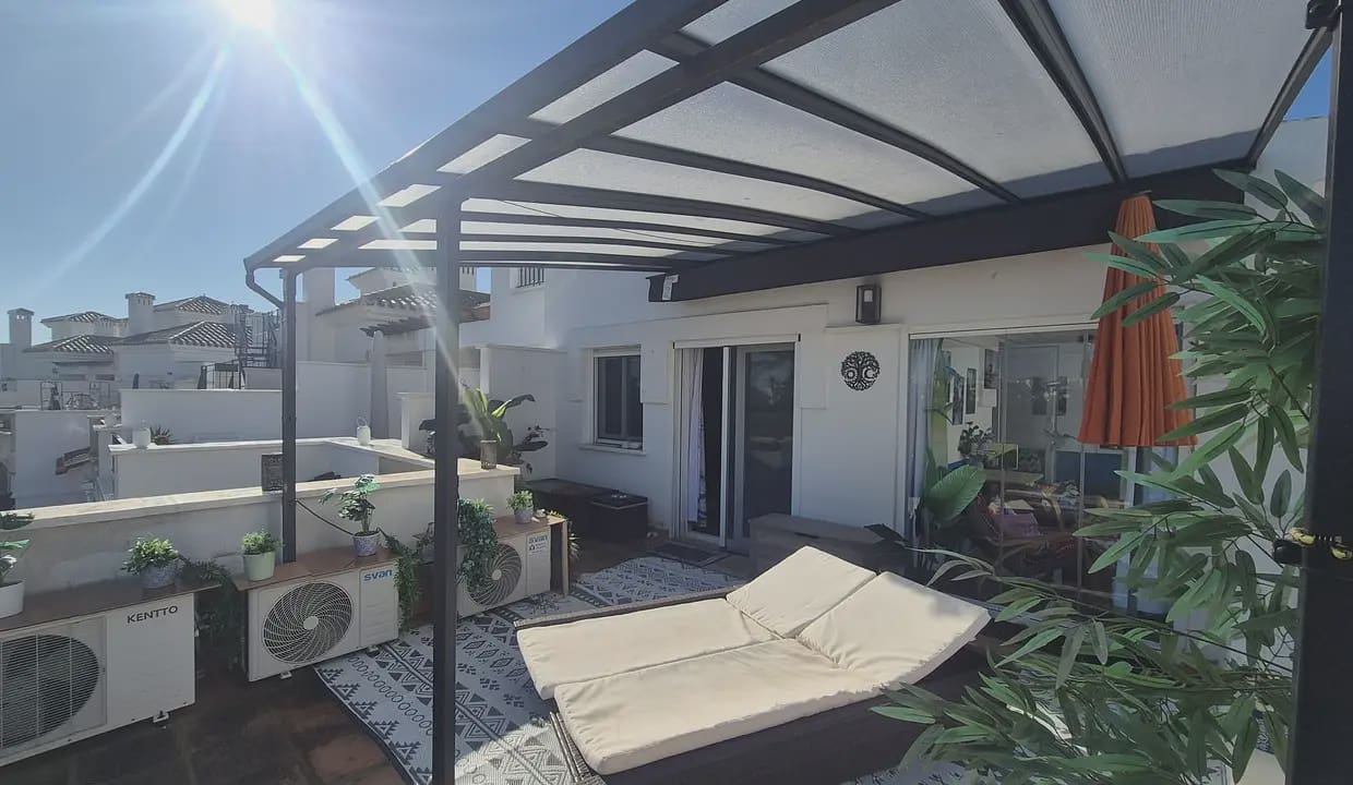 Casa de 2 habitaciones en Roldan en venta - 214.999 € (Ref: 9684378)
