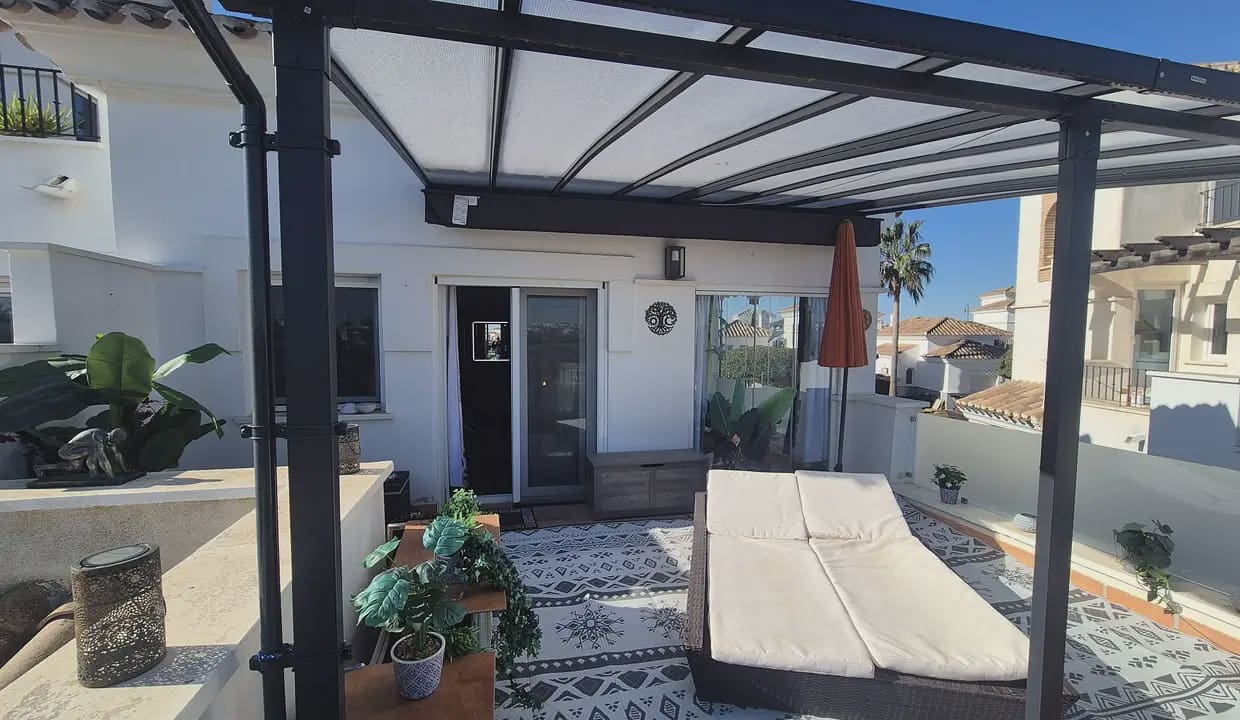Casa de 2 habitaciones en Roldan en venta - 214.999 € (Ref: 9684378)