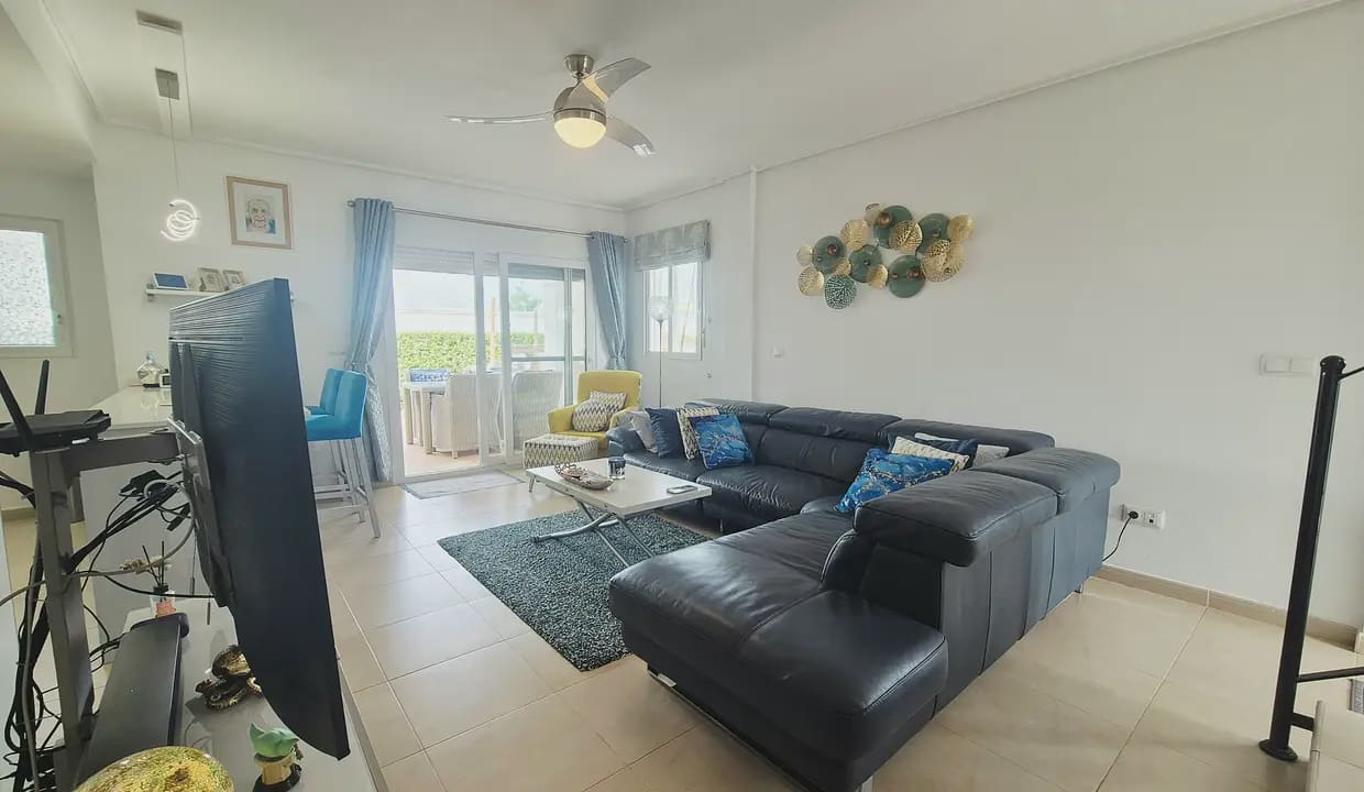 Casa de 2 habitaciones en Roldan en venta - 249.950 € (Ref: 9684379)