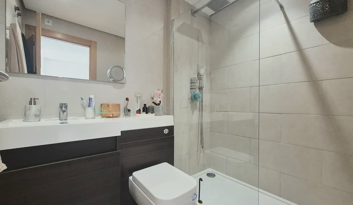 Casa de 2 habitaciones en Roldan en venta - 249.950 € (Ref: 9684379)