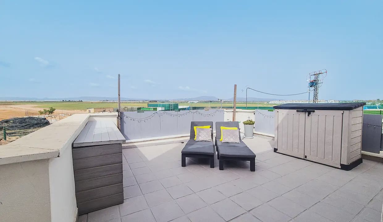 Casa de 2 habitaciones en Roldan en venta - 249.950 € (Ref: 9684379)