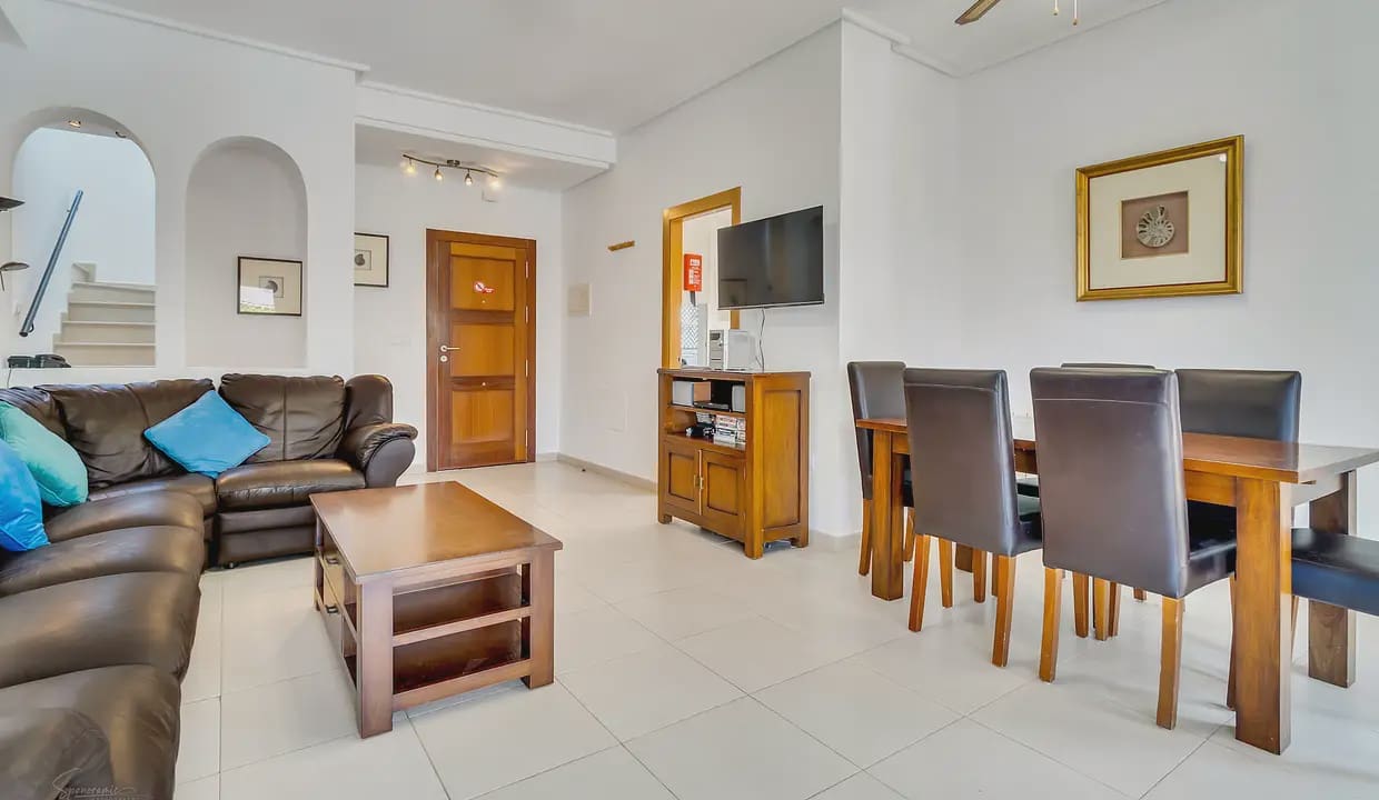 3 quarto Moradia para venda em La Torre Golf Resort com piscina - 349 950 € (Ref: 9687407)