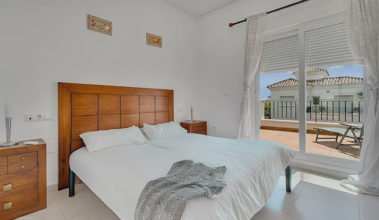 3 quarto Moradia para venda em La Torre Golf Resort com piscina - 349 950 € (Ref: 9687407)