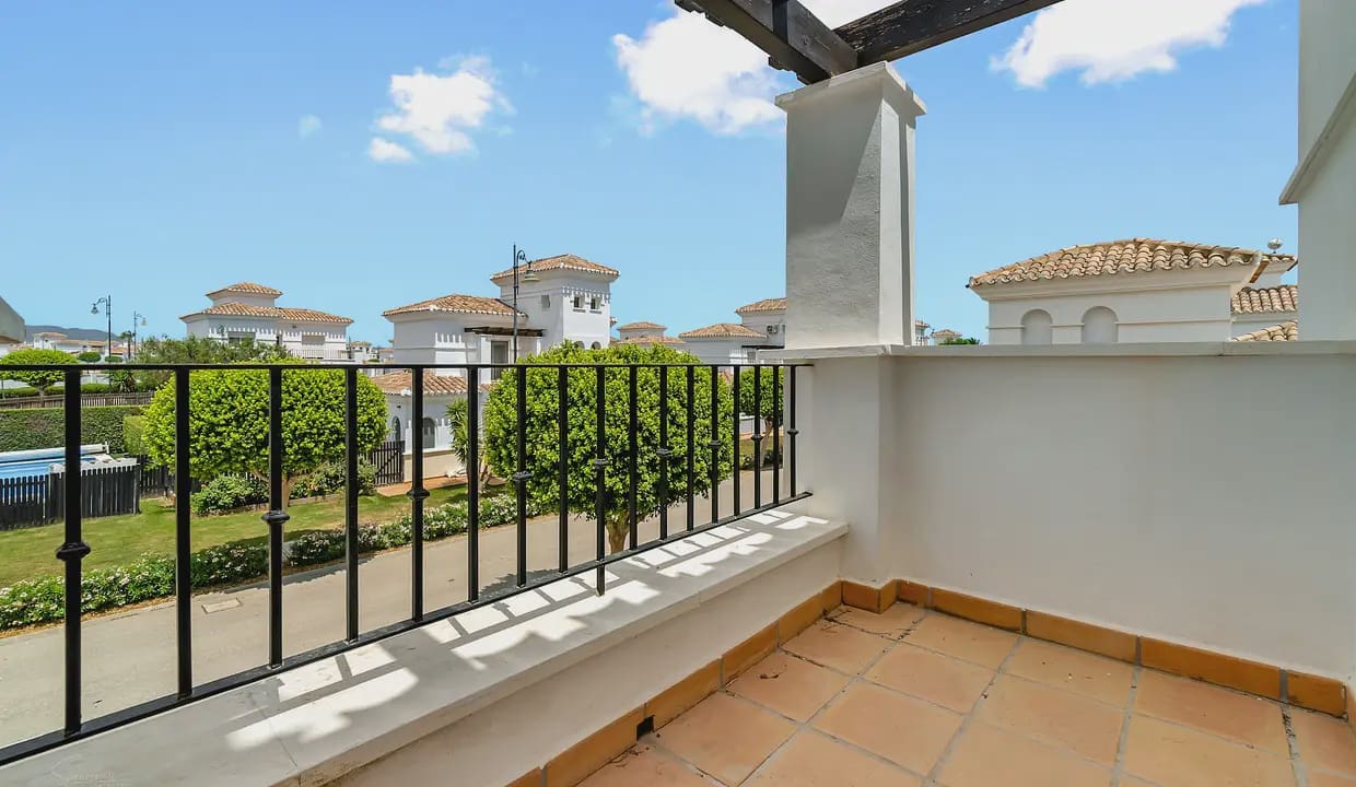 3 quarto Moradia para venda em La Torre Golf Resort com piscina - 349 950 € (Ref: 9687407)