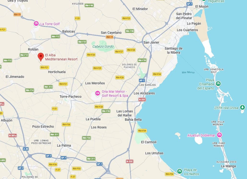 2 soveværelse Villa til salg i Roldan med swimmingpool - € 274.850 (Ref: 9708195)