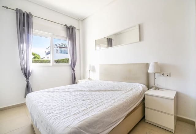 2 chambre Villa/Maison à vendre à La Torre Golf Resort, Torre-Pacheco avec piscine garage - 235 000 € (Ref: 9752589)