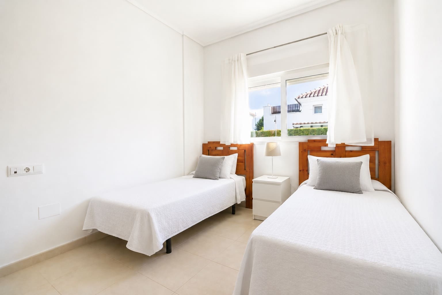 2 soveværelse Villa til salg i La Torre Golf Resort med swimmingpool garage - € 235.000 (Ref: 9752589)