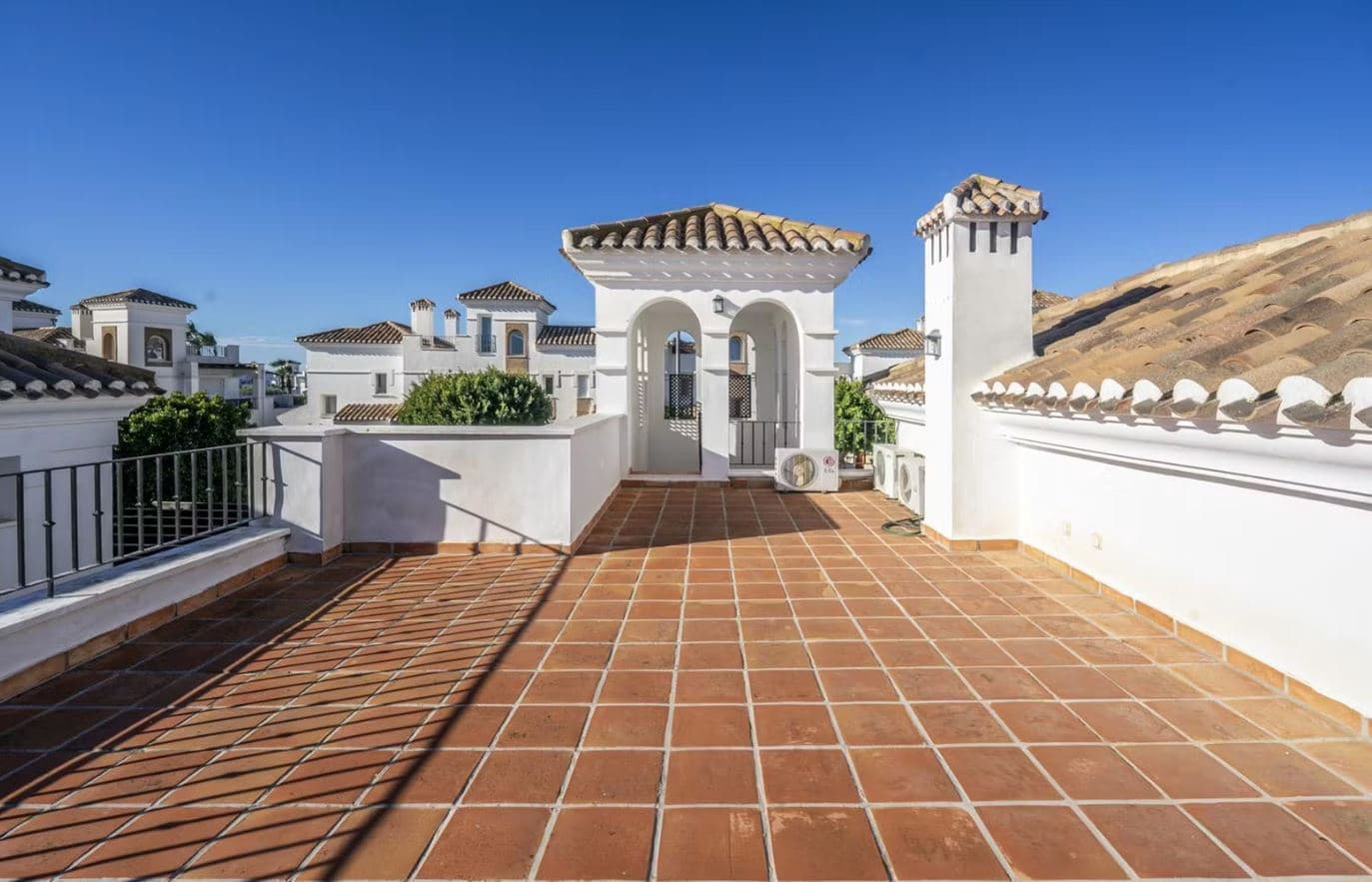 2 Zimmer Villa zu verkaufen in Roldan mit Pool - 235.000 € (Ref: 9752590)