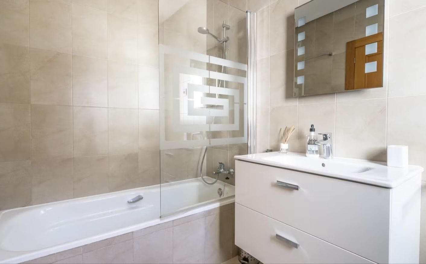 3 chambre Villa/Maison à vendre à Roldan avec piscine garage - 360 000 € (Ref: 9752592)