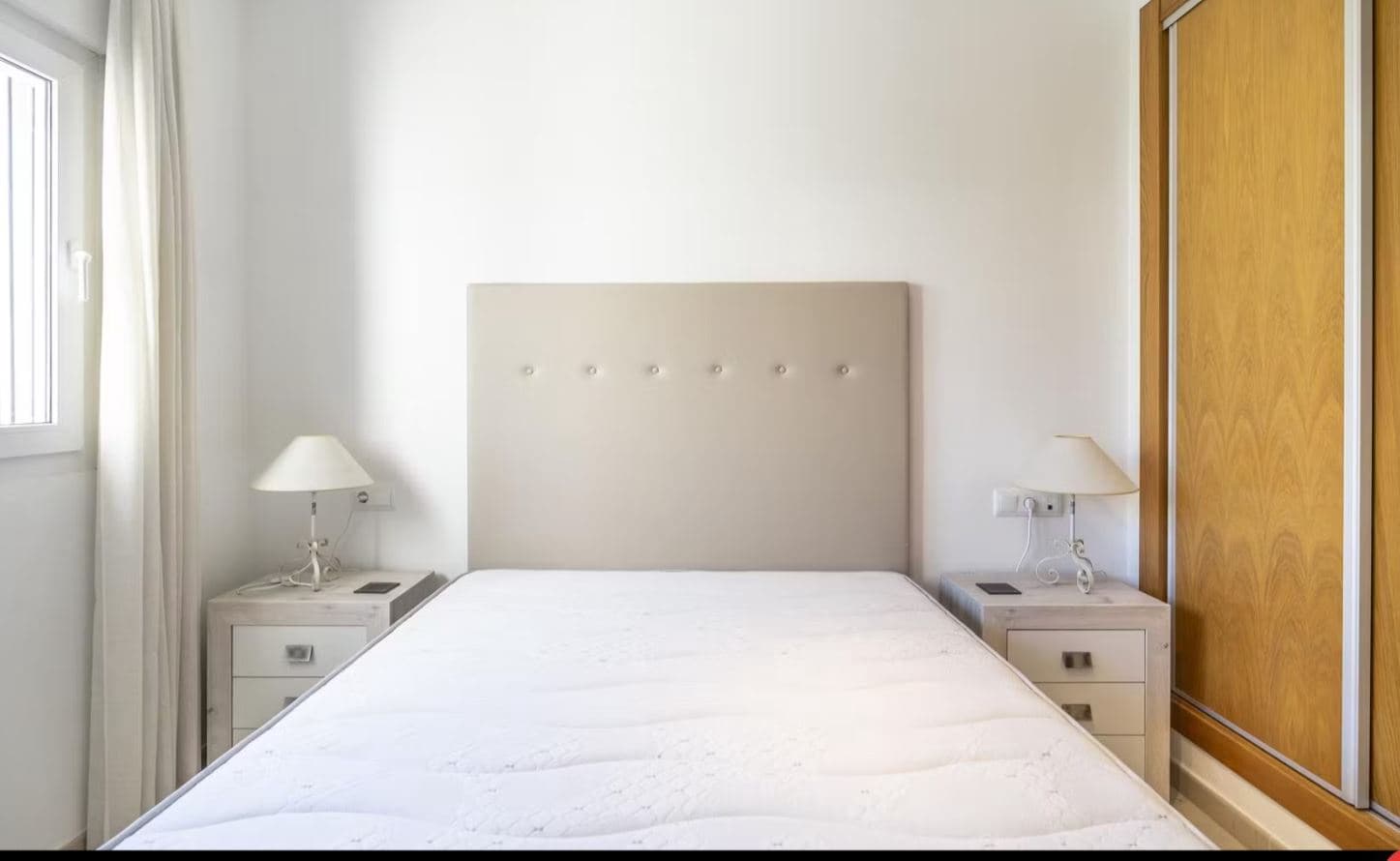 3 chambre Villa/Maison à vendre à Roldan avec piscine garage - 360 000 € (Ref: 9752592)