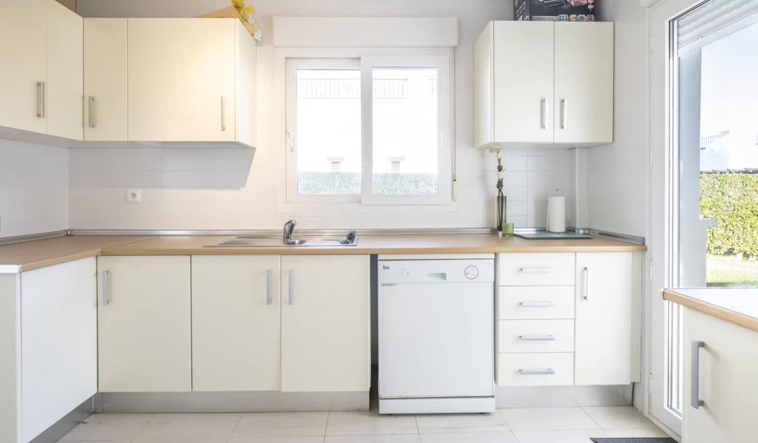 3 chambre Villa/Maison à vendre à Roldan avec piscine garage - 360 000 € (Ref: 9752592)