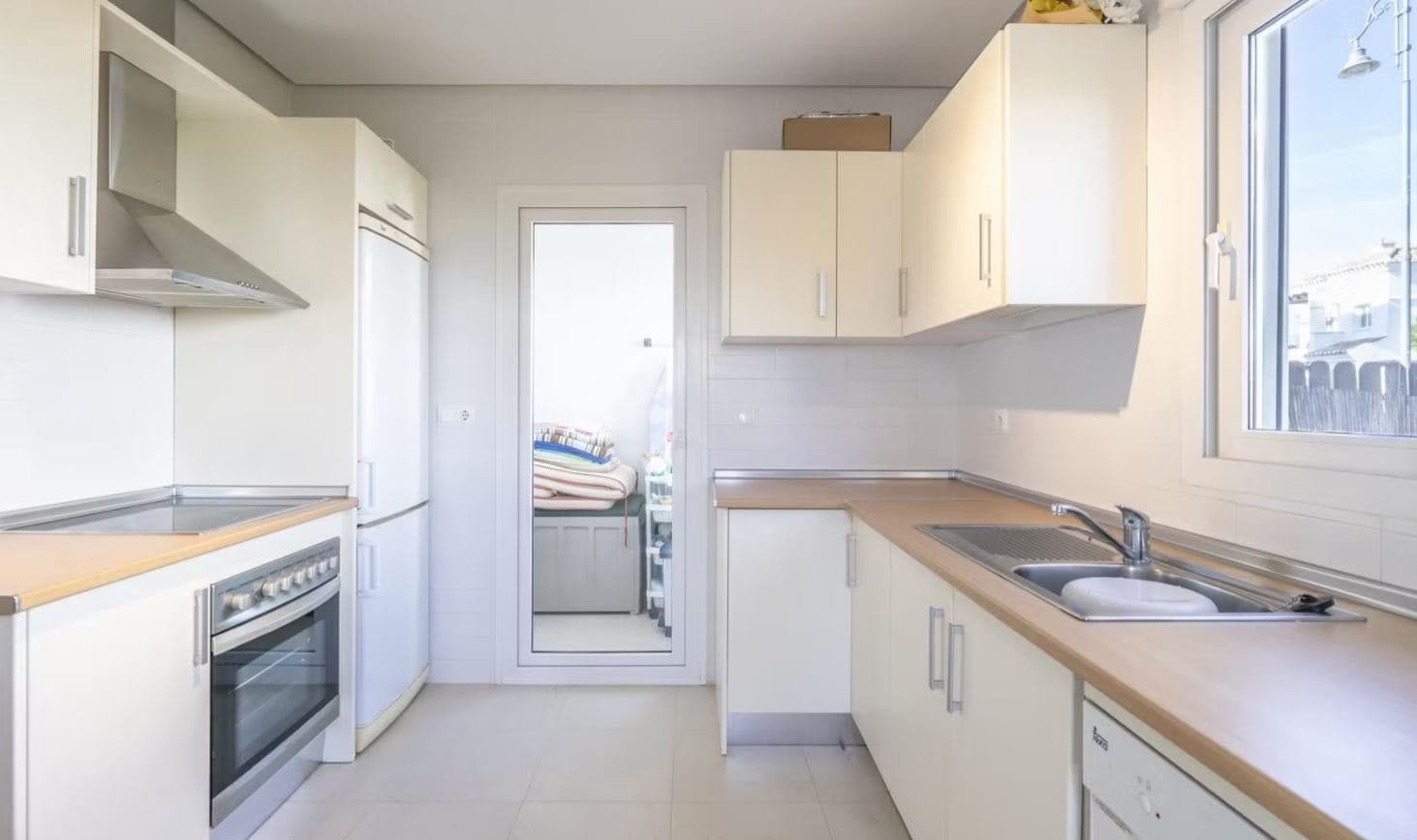 3 chambre Villa/Maison à vendre à Roldan avec piscine garage - 360 000 € (Ref: 9752592)