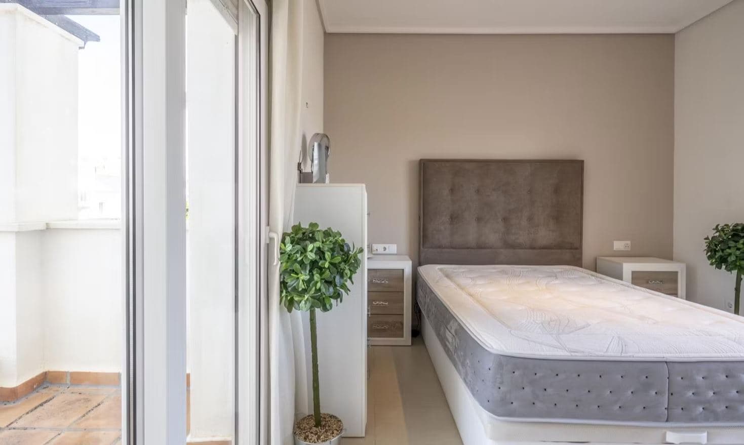 3 chambre Villa/Maison à vendre à Roldan avec piscine garage - 360 000 € (Ref: 9752592)