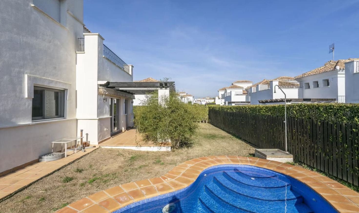 3 chambre Villa/Maison à vendre à Roldan avec piscine garage - 360 000 € (Ref: 9752592)