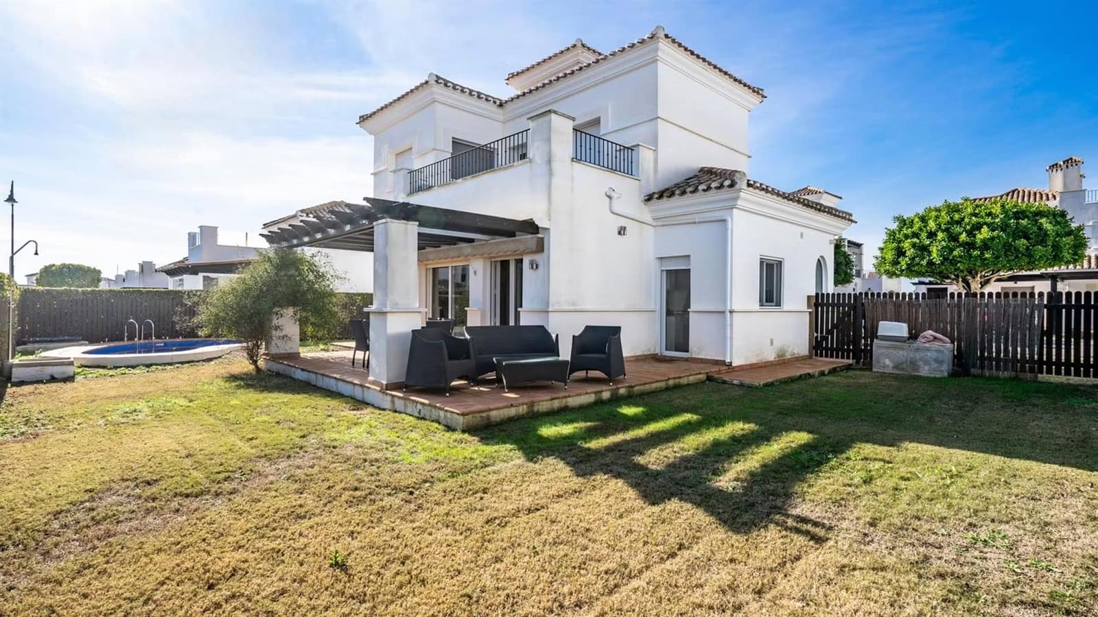 3 chambre Villa/Maison à vendre à Roldan avec piscine garage - 360 000 € (Ref: 9752592)