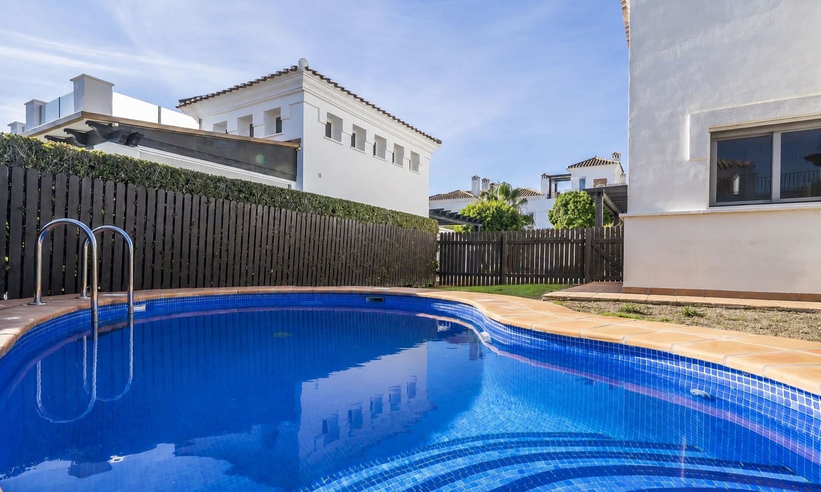 3 bedroom Villa for sale in Roldan with pool garage - € 349,950 (Ref: 9752592)