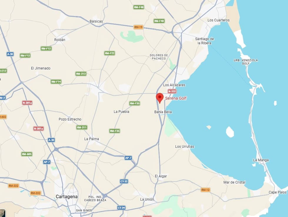 Chalet de 3 habitaciones en Los Alcázares en venta con piscina - 598.950 € (Ref: 9769038)