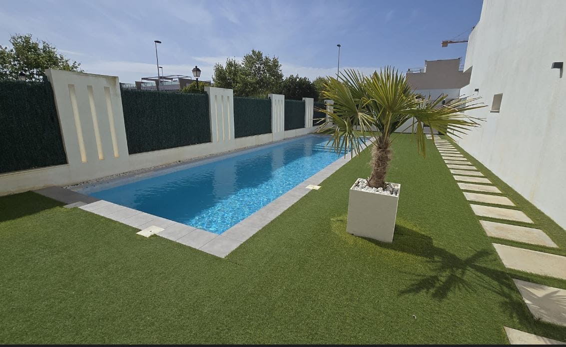 Apartamento de 2 habitaciones en San Pedro del Pinatar en venta - 185.000 € (Ref: 9787584)