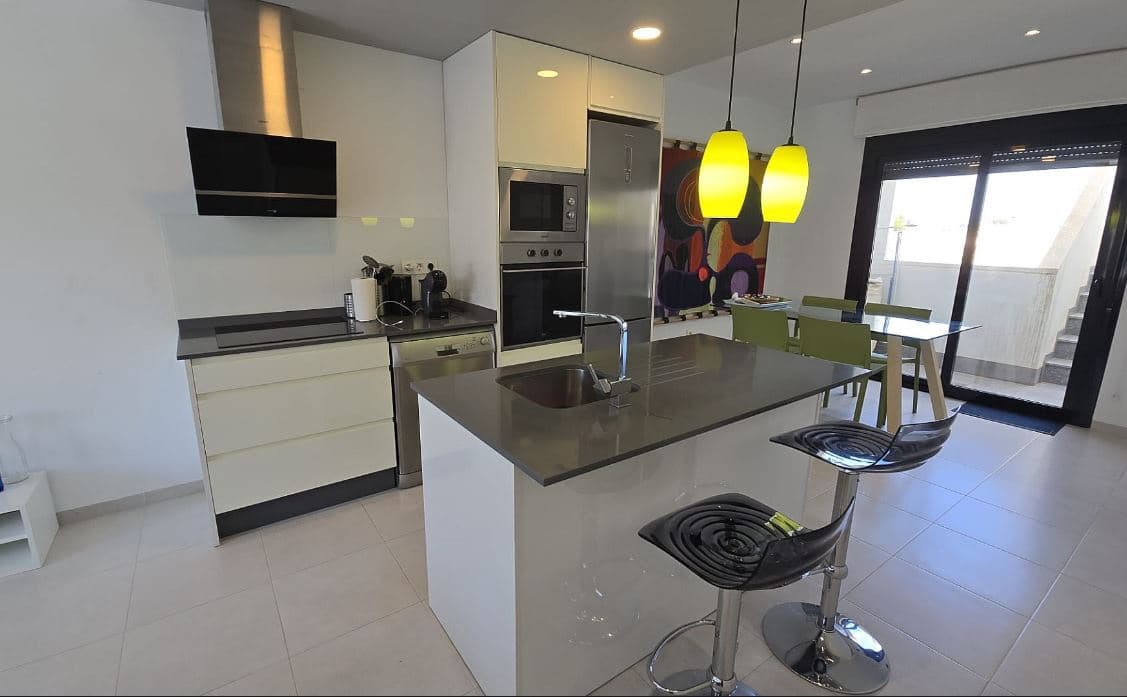 Apartamento de 2 habitaciones en San Pedro del Pinatar en venta - 185.000 € (Ref: 9787584)