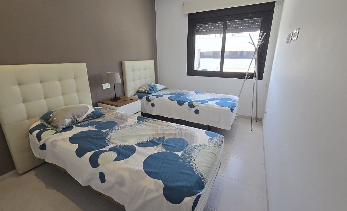 Apartamento de 2 habitaciones en San Pedro del Pinatar en venta - 185.000 € (Ref: 9787584)