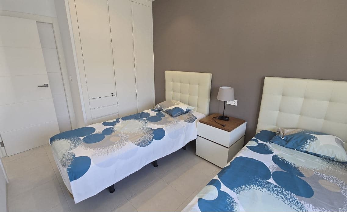 Apartamento de 2 habitaciones en San Pedro del Pinatar en venta - 185.000 € (Ref: 9787584)