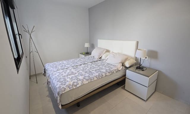 Apartamento de 2 habitaciones en San Pedro del Pinatar en venta - 185.000 € (Ref: 9787584)