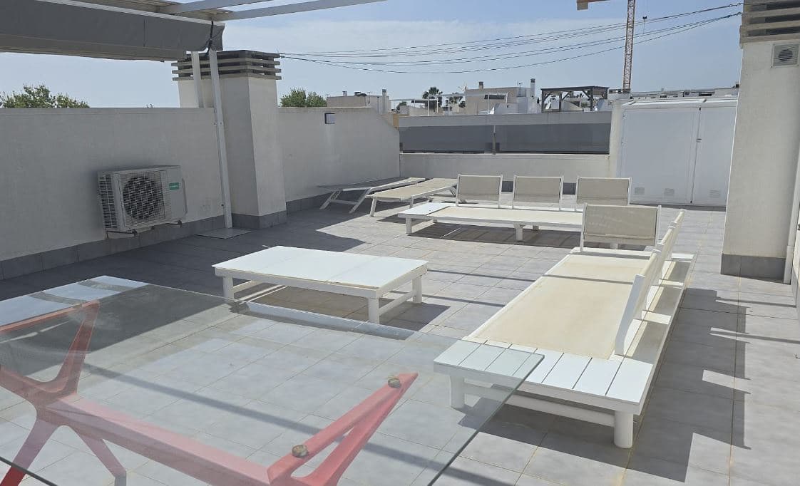 Apartamento de 2 habitaciones en San Pedro del Pinatar en venta - 185.000 € (Ref: 9787584)