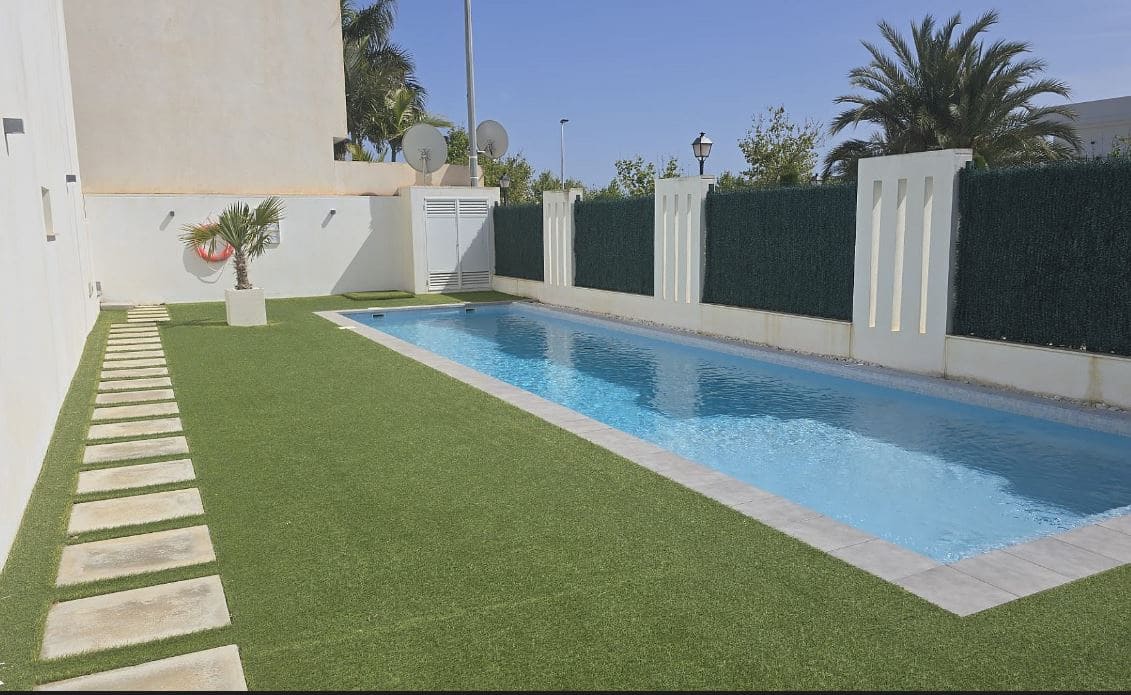 Apartamento de 2 habitaciones en San Pedro del Pinatar en venta - 185.000 € (Ref: 9787584)