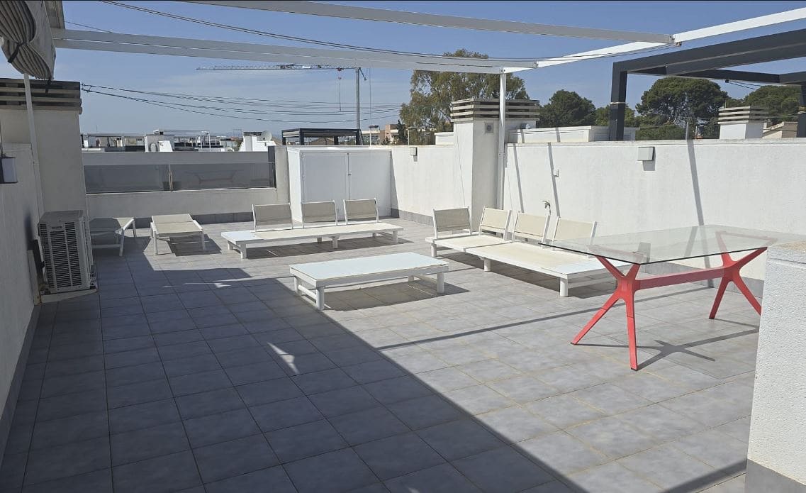 Apartamento de 2 habitaciones en San Pedro del Pinatar en venta - 185.000 € (Ref: 9787584)