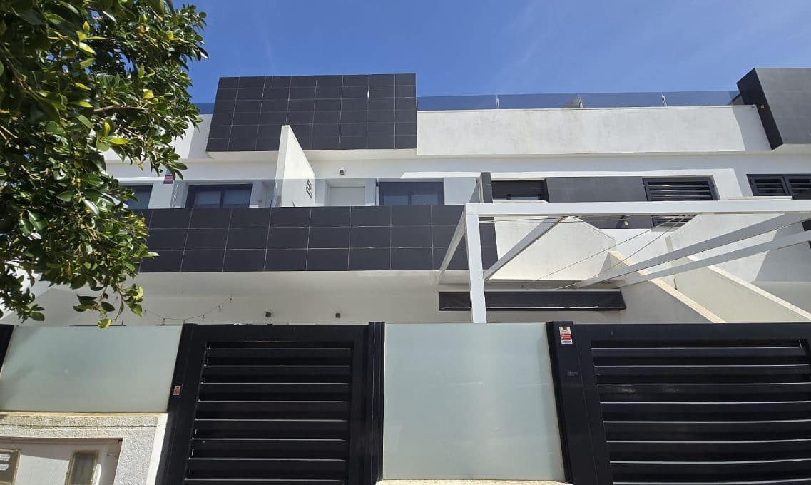 Apartamento de 2 habitaciones en San Pedro del Pinatar en venta - 185.000 € (Ref: 9787584)