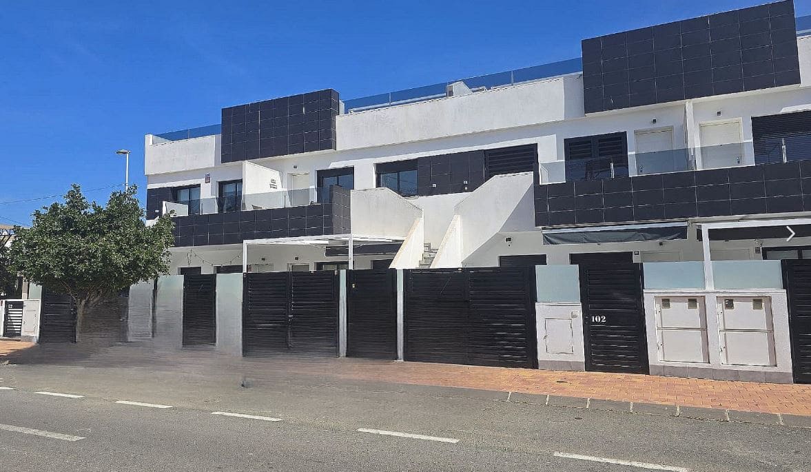 Apartamento de 2 habitaciones en San Pedro del Pinatar en venta - 185.000 € (Ref: 9787584)