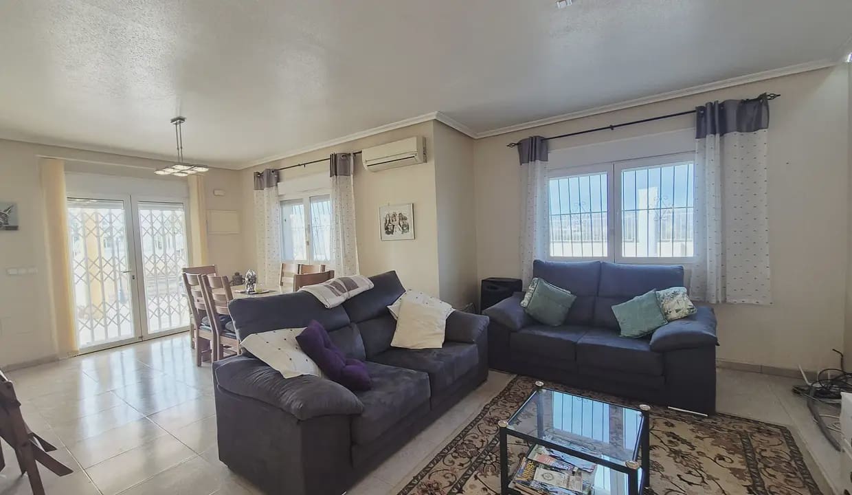 Chalet de 4 habitaciones en Murcia ciudad en venta con piscina - 299.000 € (Ref: 9812468)