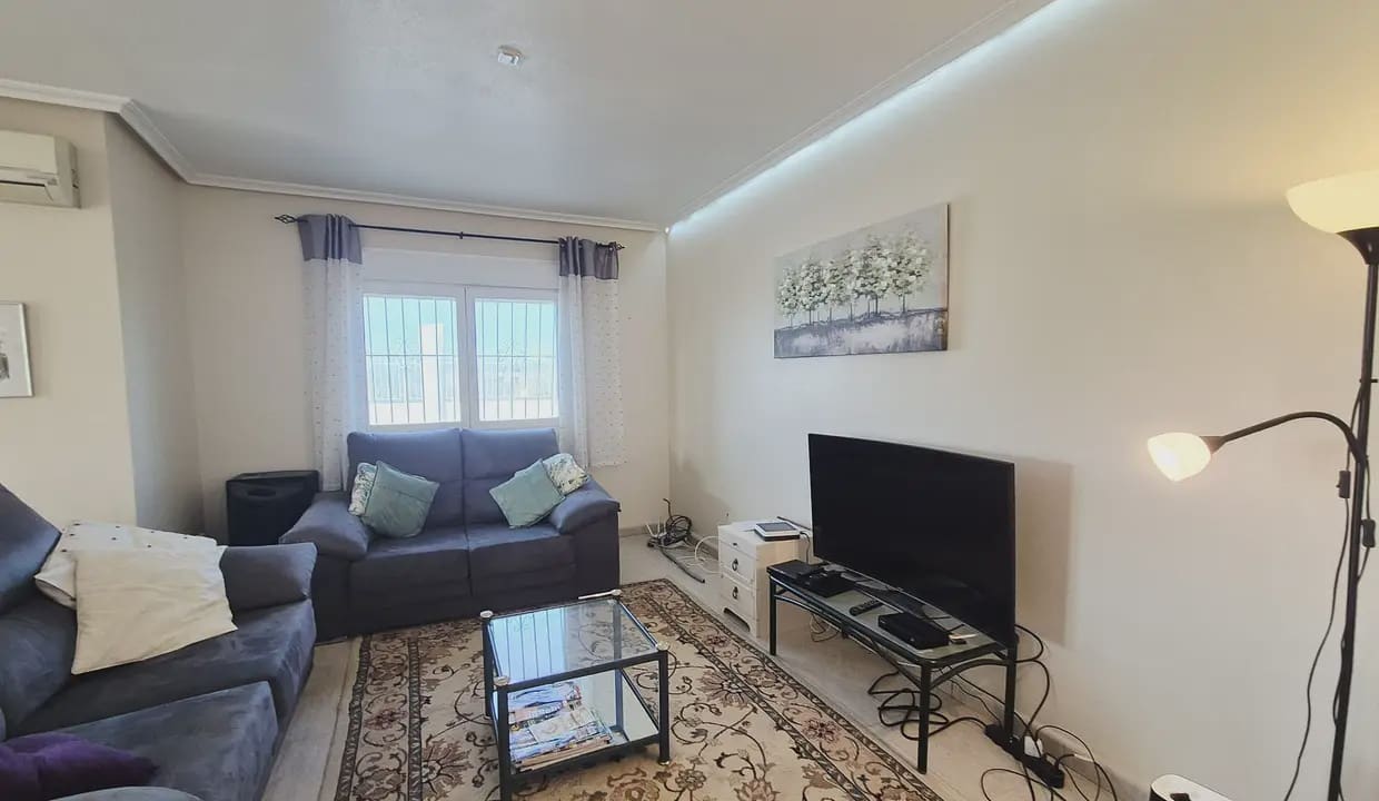 Chalet de 4 habitaciones en Murcia ciudad en venta con piscina - 299.000 € (Ref: 9812468)