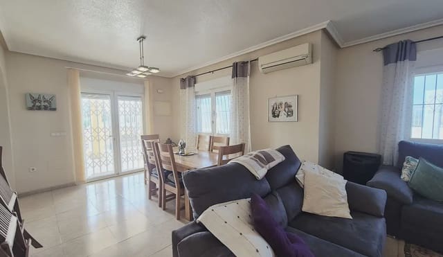 Chalet de 4 habitaciones en Murcia ciudad en venta con piscina - 299.000 € (Ref: 9812468)