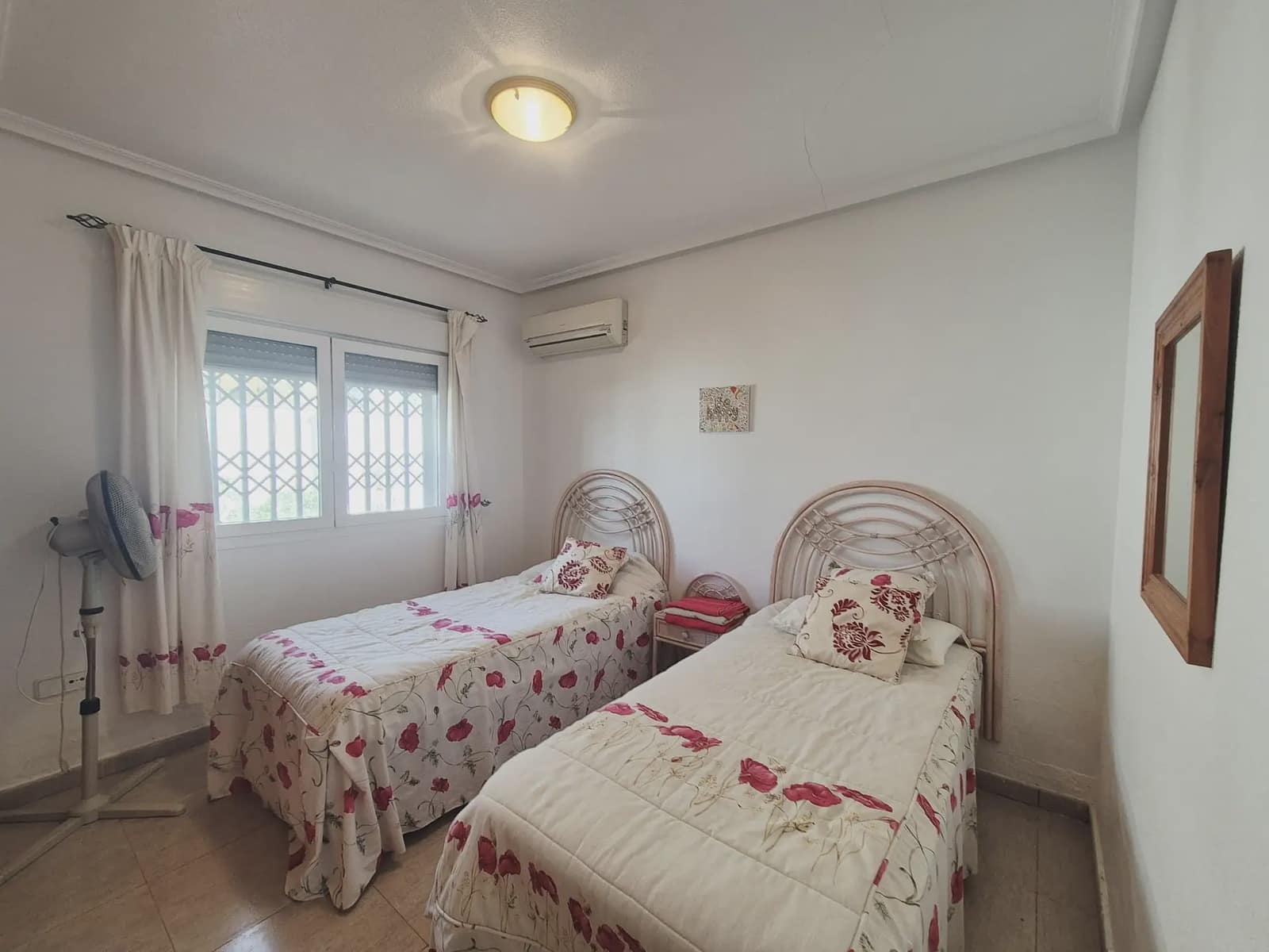Chalet de 4 habitaciones en Murcia ciudad en venta con piscina - 299.000 € (Ref: 9812468)