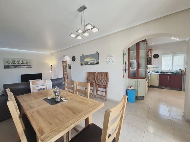 Chalet de 4 habitaciones en Murcia ciudad en venta con piscina - 299.000 € (Ref: 9812468)