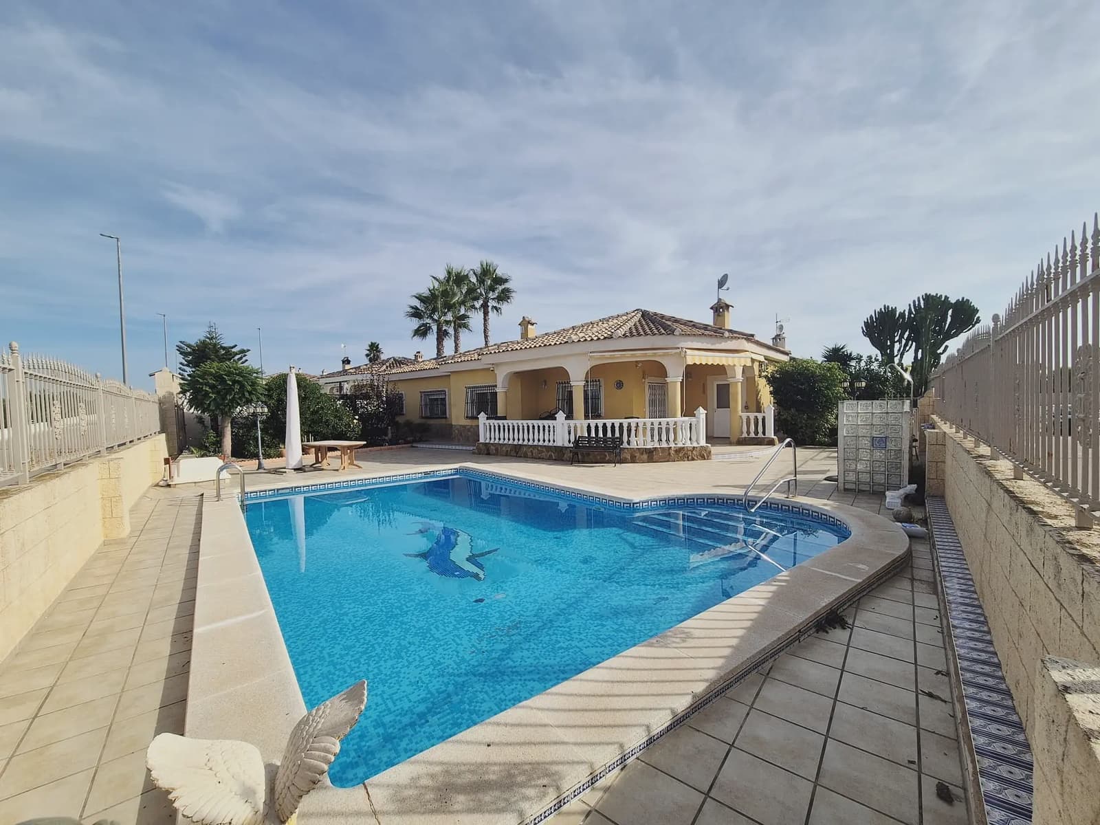 Chalet de 4 habitaciones en Murcia ciudad en venta con piscina - 299.000 € (Ref: 9812468)