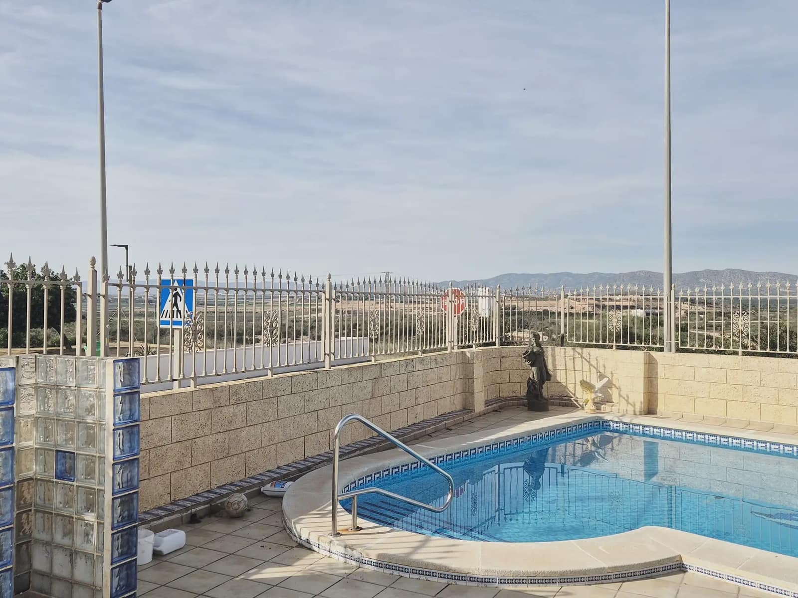 Chalet de 4 habitaciones en Murcia ciudad en venta con piscina - 299.000 € (Ref: 9812468)