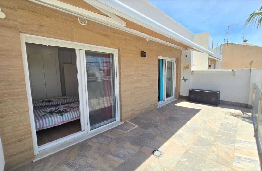 3 sovrum Villa till salu i Pilar de la Horadada - 450 000 € (Ref: 9834700)