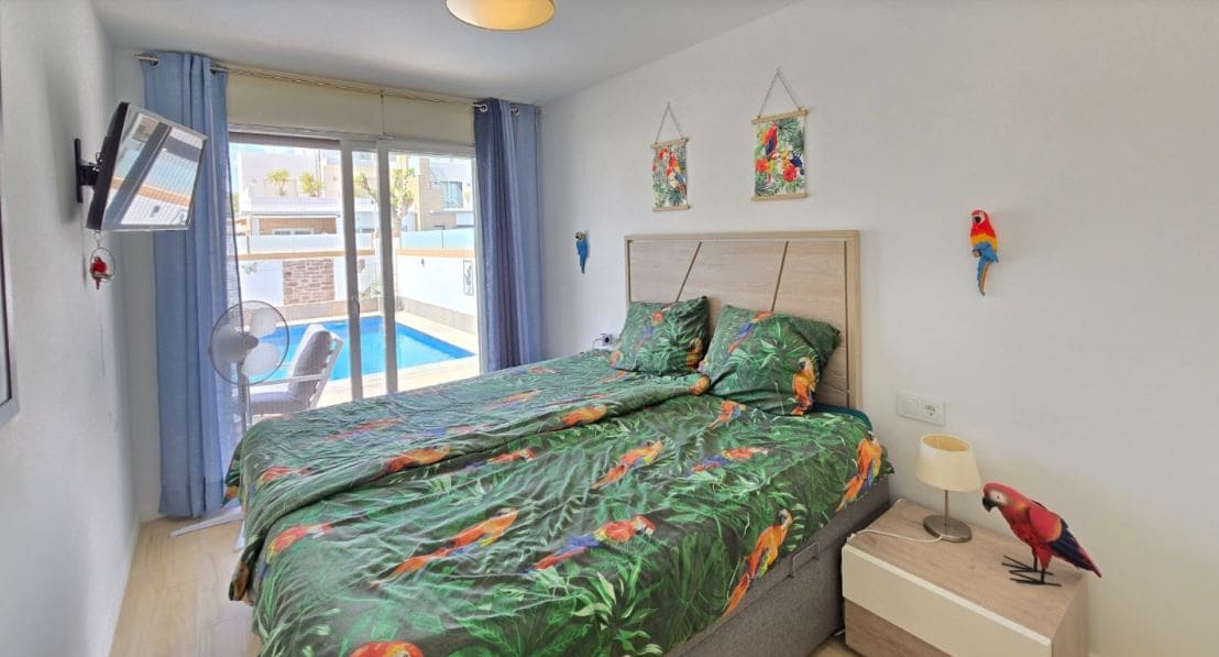 3 sovrum Villa till salu i Pilar de la Horadada - 450 000 € (Ref: 9834700)
