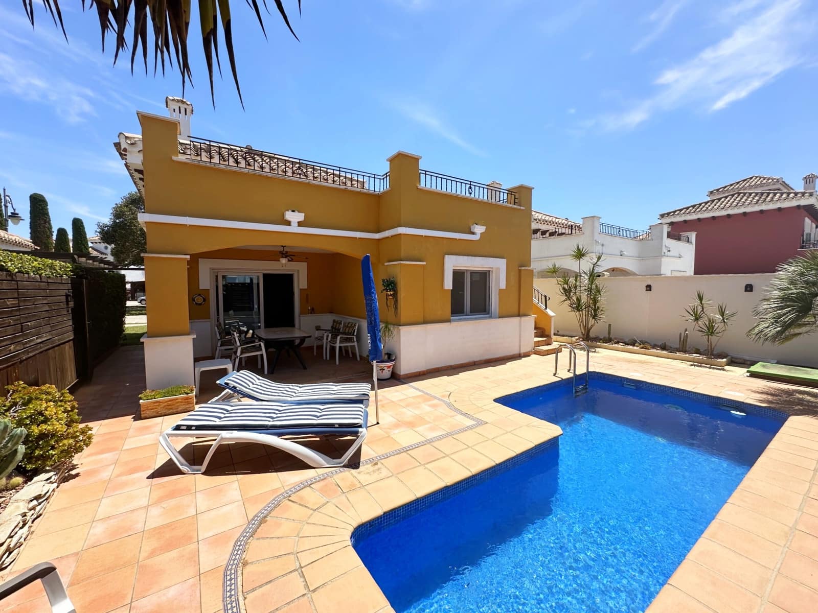 2 bedroom Villa for sale in Mar Menor Golf Resort with pool - € 265,000 (Ref: 9841608)