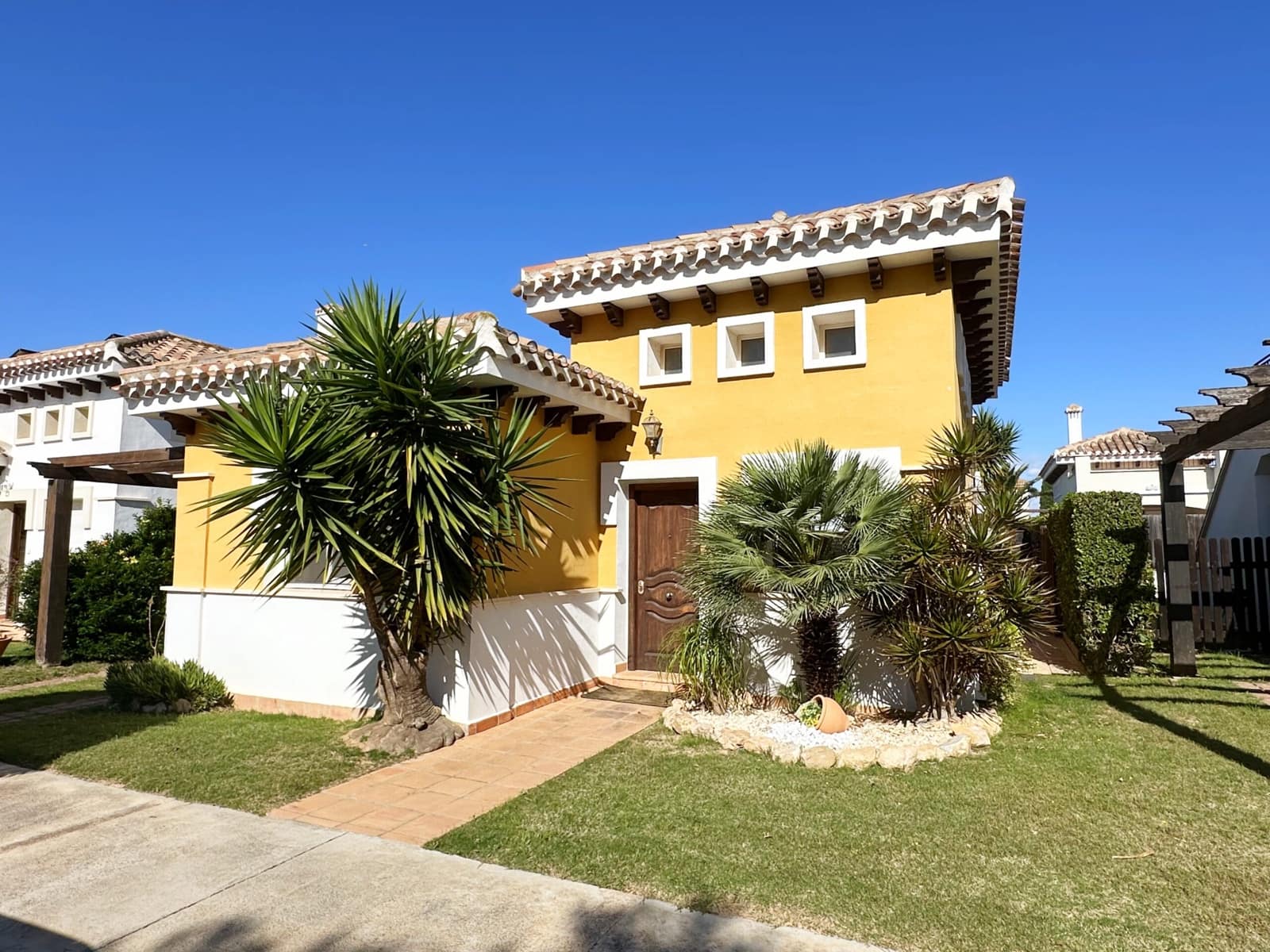 2 bedroom Villa for sale in Mar Menor Golf Resort with pool - € 265,000 (Ref: 9841608)