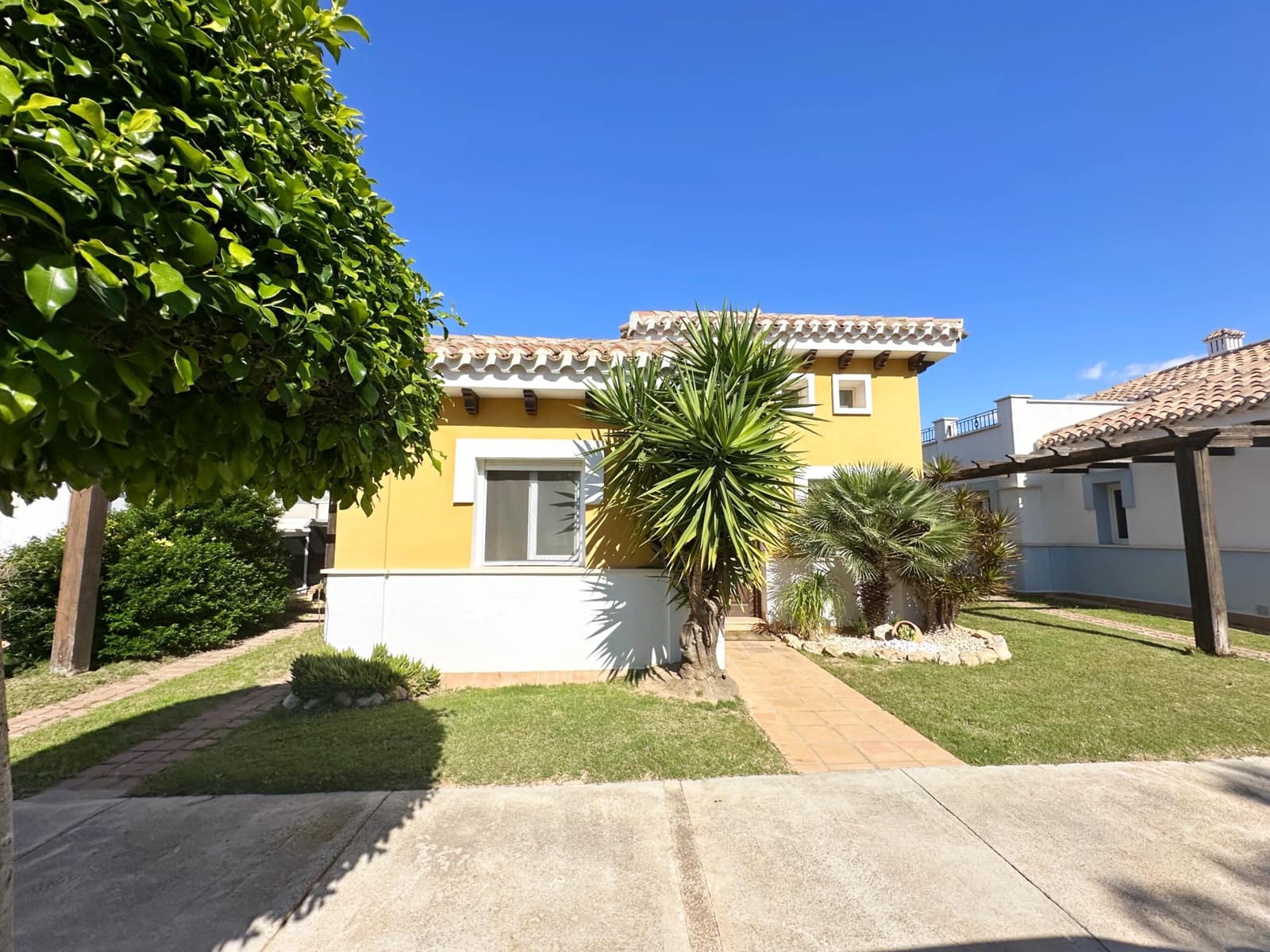 2 bedroom Villa for sale in Mar Menor Golf Resort with pool - € 265,000 (Ref: 9841608)